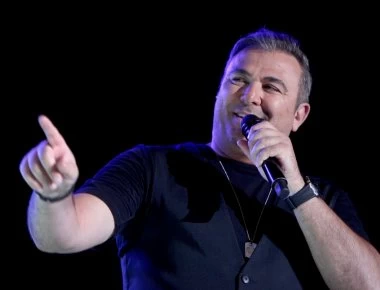 Γνωστός τραγουδιστής: «Τι να τον κάνω τον Ρέμο όταν υπάρχει Πάριος;»